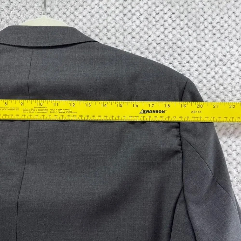 Hugo Boss Blazer Sport Jacket Men US44R Dark Gray Wool Light Weight 2 Button
